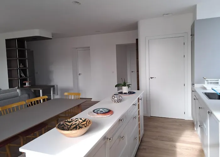 Superbe T3 Au Centre .parking *